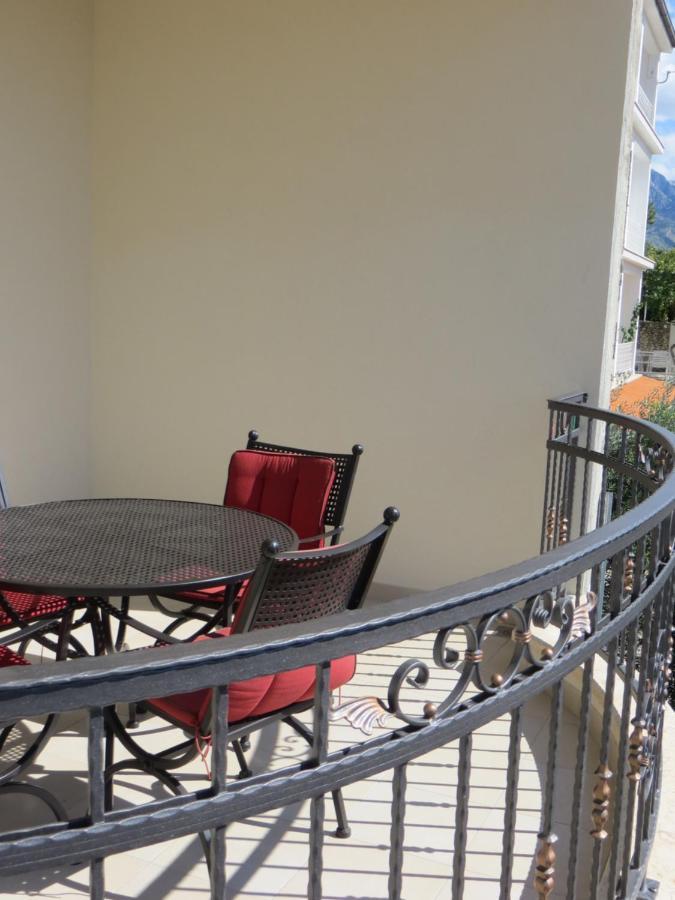 Apartments Lucija Brela Exterior photo